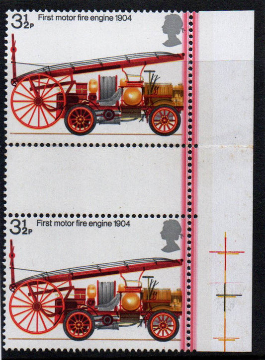 1974 GB SG950 3½p Fire Prevention Bi-Centenary Vert Gutter Pair showing Red Blade Flaw U/M