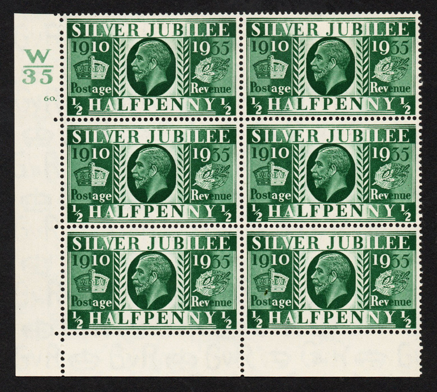 GB 1935 KEVIII SG453 ½d Cylinder 60 dot Control W/35 Block of 6 M/M top two stamps. (AM902)