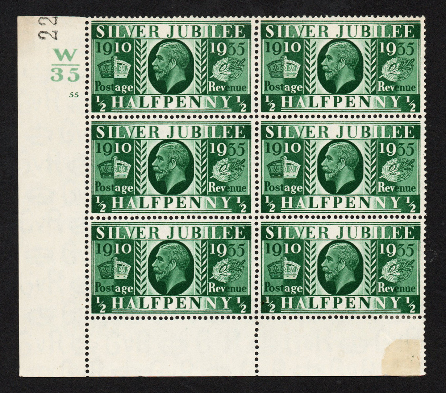 GB 1935 KEVIII SG453 ½d Cylinder 55 no dot Control W/35 Block of 6 M/M top two stamps. (AM906)