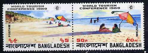 Bangladesh 1980 World Tourism Conference se-tenant horiz pair unmounted mint, SG 161a