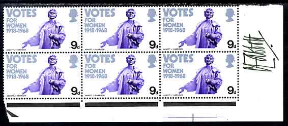GB Great Britain 1968 British Anniversaries 9d Votes for Women corner block of 6 signed in margin by Clive Abbott, the designer, unmounted mint