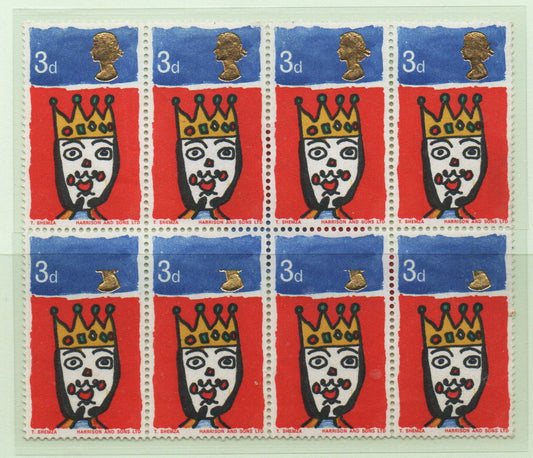 GB 1966 SG713 Christmas 3d Block of 8 with lower 4 partially missing gold (Queens Head) U/M MNH