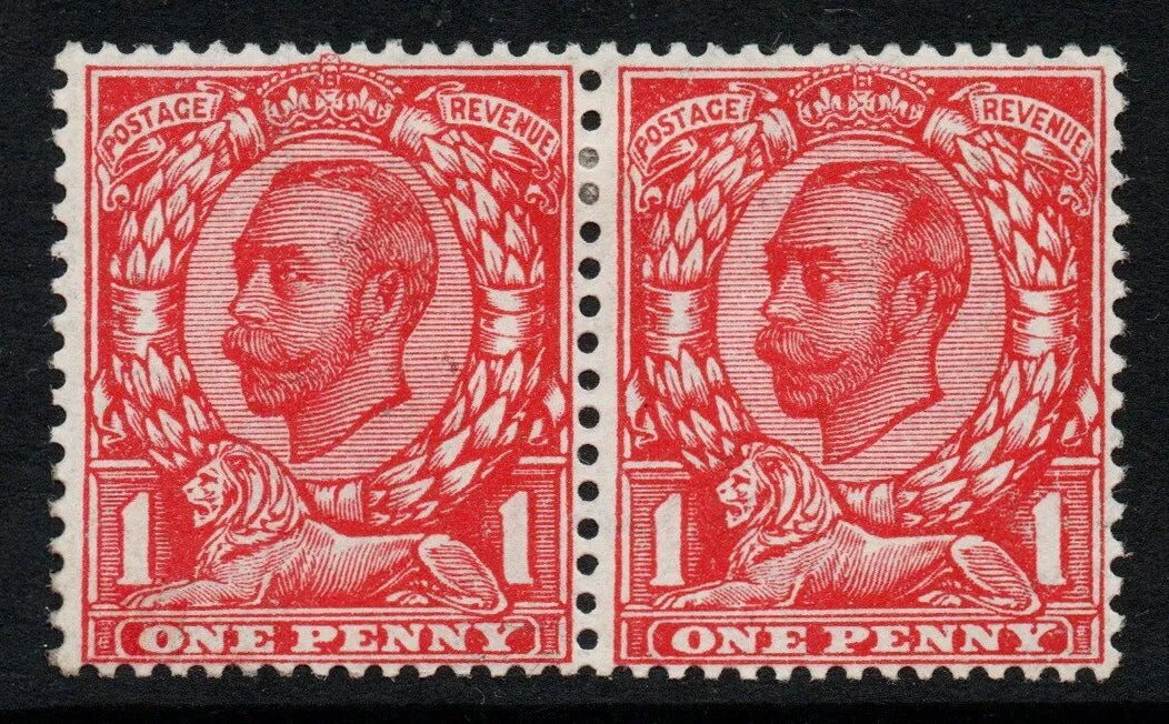 GB KGV SG350a Pair with and without Crown VLMM Scarce as such (AM411)