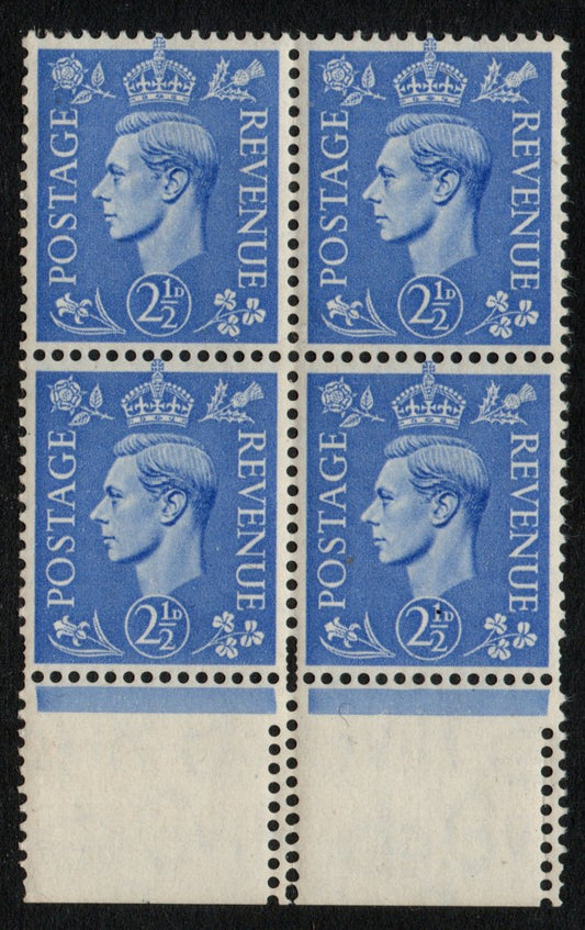 GB KGVI 1937-47 2½d SG489 Block of 4 showing Perforations double printed through bottom margin. U/M