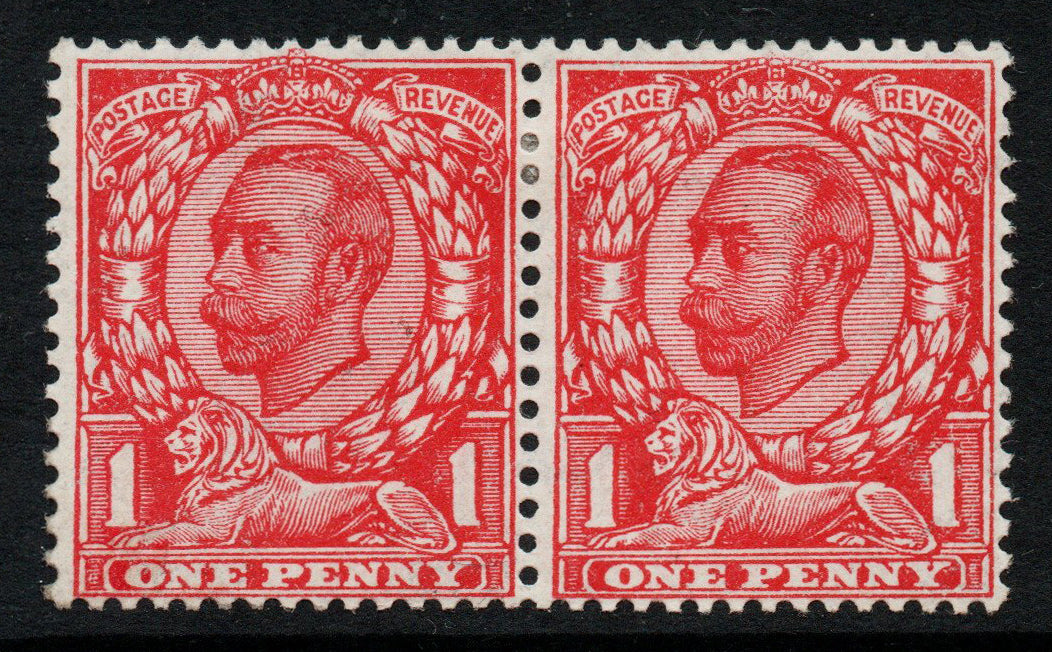 KGV SG350a Pair with and without Crown Very Lightly Mounted Mint Scarce as such.