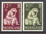 Netherlands 1960 World Refugee Year set of 2 unmounted mint, SG 891-92*